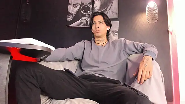 Snapshot of jett_savage chatting on November 5, 2025, 1:36 pm jett savage online show from November 5, 2025, 1:36 pm