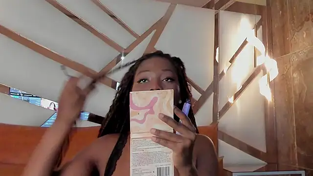 AbbieCyruz online show from November 6, 2025, 12:31 pm