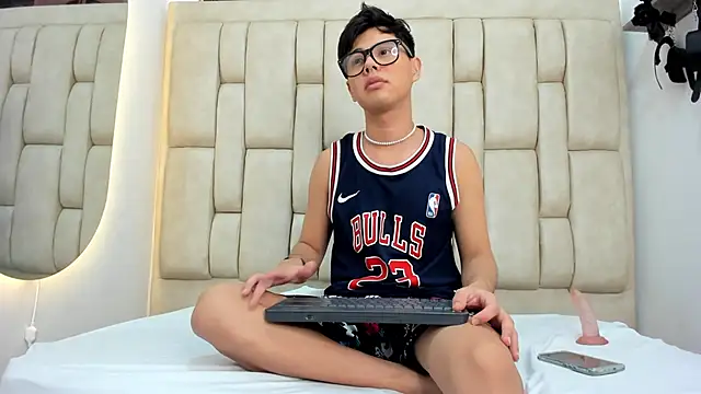 Felipe Cold online show from October 8, 2025, 2:13 am