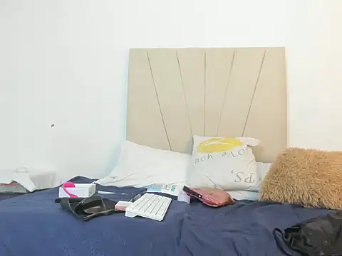  Miaa khalifa  online show from October 9, 2025, 12:17 pm