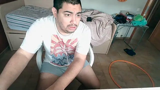 Snapshot of Martigato3 chatting on June 9, 2026, 4:30 pm Martigato3 online show from June 9, 2026, 4:30 pm