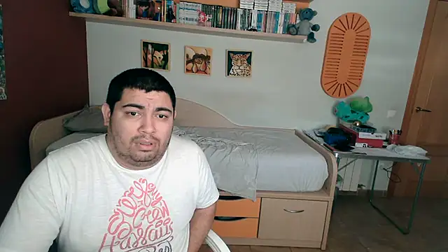 Snapshot of Martigato3 chatting on June 18, 2026, 1:16 pm Martigato3 online show from June 18, 2026, 1:16 pm