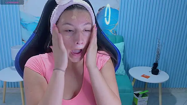 Cami Boobss online show from December 14, 2025, 12:11 pm