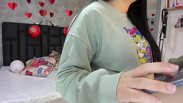 Snapshot of crystaldarliing chatting on February 12, 2026, 1:22 pm crystaldarliing online show from February 12, 2026, 1:22 pm