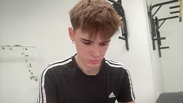 Milk Guy online show from November 10, 2025, 12:32 pm