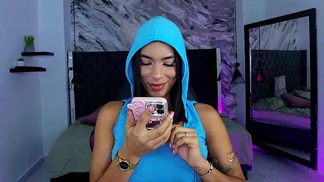 Snapshot of kitty_collins_ chatting on April 23, 2026, 12:00 pm kitty collins online show from April 23, 2026, 12:00 pm