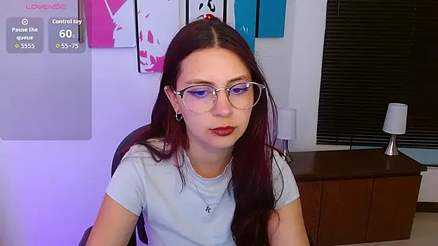 AlanaGarcia19 online show from October 24, 2025, 11:31 am