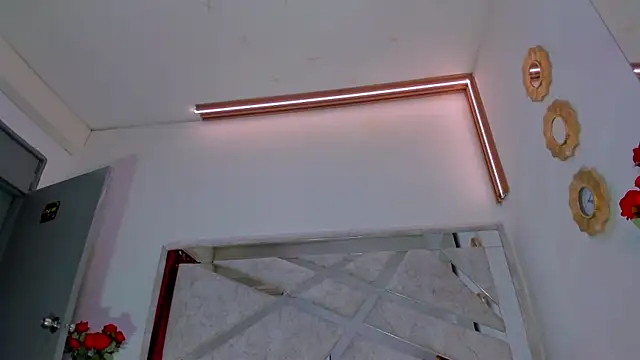 Snapshot of ThiccyLexxy chatting on November 16, 2025, 12:43 pm ThiccyLexxy online show from November 16, 2025, 12:43 pm