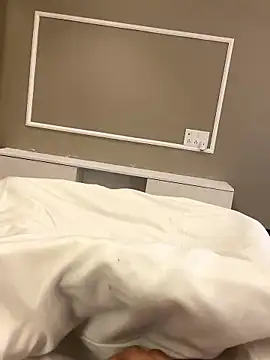 saumon3022 online show from January 11, 2026, 5:14 am