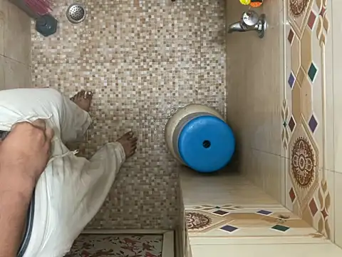 saumon3022 online show from April 4, 2026, 9:05 am