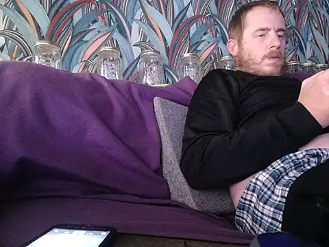 gaydavid online show from November 7, 2025, 10:24 pm