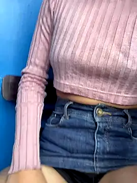 Hannacooper3 online show from December 16, 2025, 10:14 pm