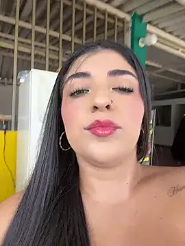 Snapshot of Isaa-Sweet chatting on July 31, 2026, 3:42 pm Isaa-Sweet online show from July 31, 2026, 3:42 pm