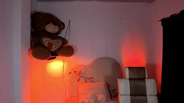 Snapshot of pretti_scarlett chatting on November 29, 2025, 6:57 am pretti scarlett online show from November 29, 2025, 6:57 am