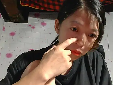 Mina ti online show from October 5, 2025, 1:35 pm