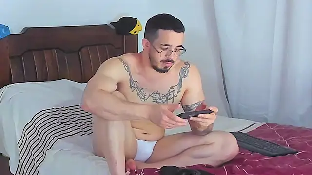 Hunter Hoott online show from October 22, 2025, 1:49 am