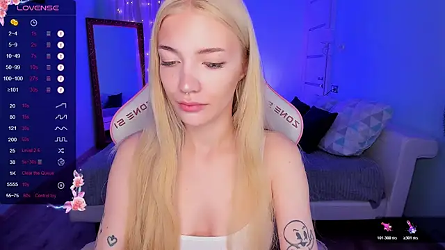 AnyaTaylor  online show from October 18, 2025, 2:02 am