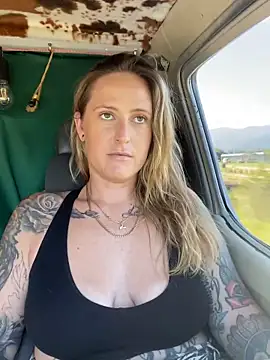 OdetteDelane online show from October 11, 2025, 6:03 am