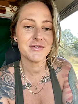 OdetteDelane online show from October 20, 2025, 5:09 am