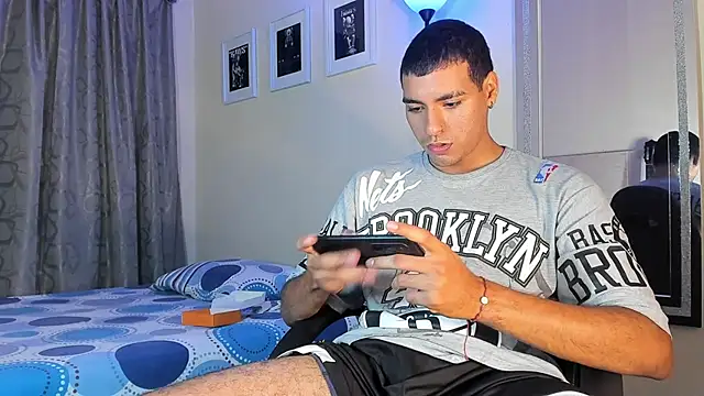 TeamPorn 19 online show from November 26, 2025, 4:23 am