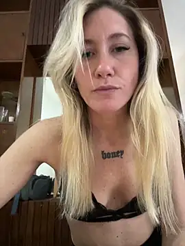 caritadeangellll online show from September 13, 2025, 6:41 pm