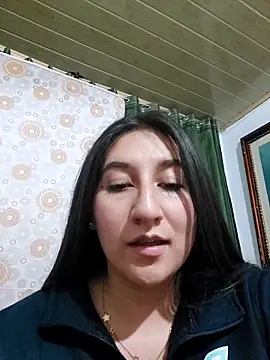 LunaBaby- online show from September 23, 2025, 11:12 pm