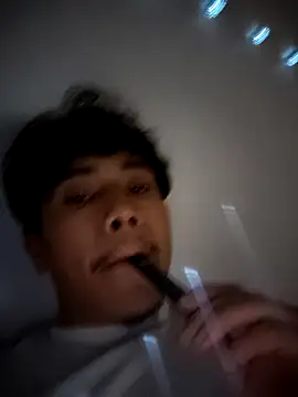 Snapshot of ernin2865 chatting on November 11, 2025, 10:21 am ernin2865 online show from November 11, 2025, 10:21 am