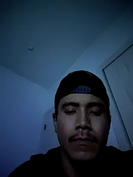 Snapshot of ernin2865 chatting on October 28, 2025, 10:03 am ernin2865 online show from October 28, 2025, 10:03 am