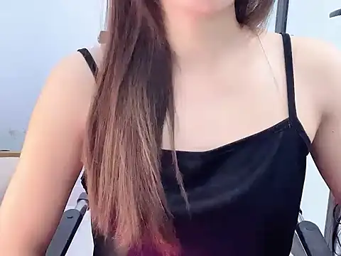Snapshot of Tinaa-22 chatting on October 9, 2025, 3:34 pm Tinaa-22 online show from October 9, 2025, 3:34 pm