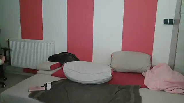 Snapshot of SexyMina5555 chatting on February 1, 2026, 3:27 am SexyMina5555 online show from February 1, 2026, 3:27 am