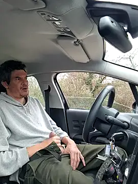 twitshe online show from February 5, 2026, 1:18 pm