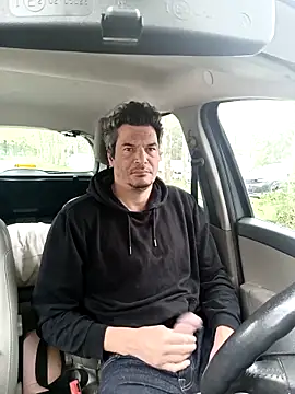 twitshe online show from October 10, 2025, 8:37 am