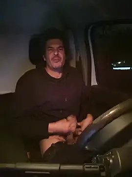 twitshe online show from March 9, 2026, 6:44 pm