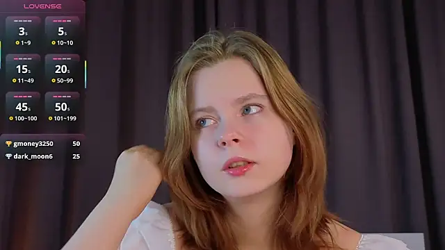 JulietteRain online show from November 7, 2025, 4:11 pm