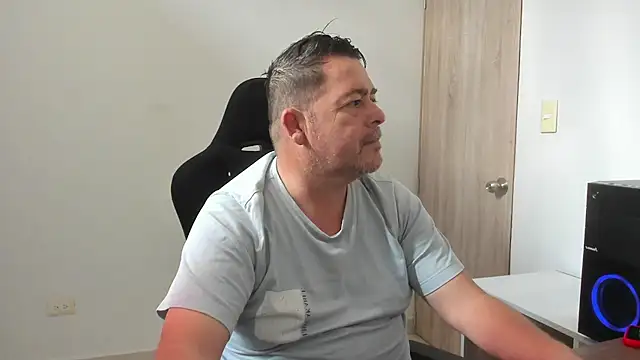 massimo dannger online show from December 3, 2025, 4:28 pm