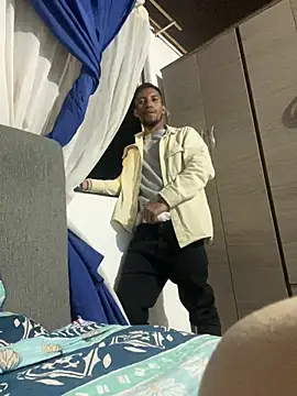 Snapshot of leinad_or97 chatting on February 6, 2026, 3:57 am leinad or97 online show from February 6, 2026, 3:57 am