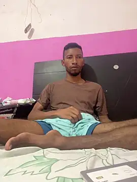 Snapshot of leinad_or97 chatting on February 25, 2026, 5:35 pm leinad or97 online show from February 25, 2026, 5:35 pm