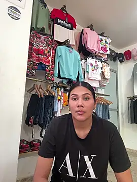 burbuja02 online show from April 11, 2026, 2:43 pm