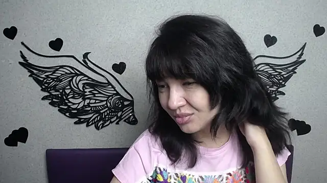 SelenaFly online show from September 10, 2025, 5:17 am