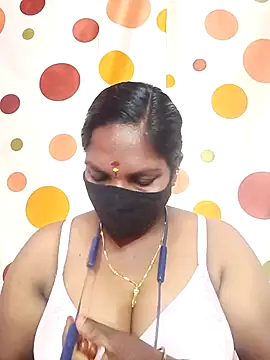 Snapshot of Tamil_Abinaya chatting on October 31, 2025, 5:42 pm Tamil Abinaya online show from October 31, 2025, 5:42 pm