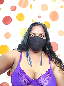 Snapshot of Tamil_Abinaya chatting on October 15, 2025, 5:10 pm Tamil Abinaya online show from October 15, 2025, 5:10 pm