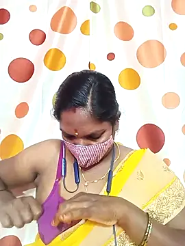 Snapshot of Tamil_Abinaya chatting on November 13, 2025, 5:17 pm Tamil Abinaya online show from November 13, 2025, 5:17 pm