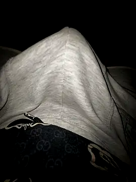 RaoufDz17cm online show from September 30, 2025, 8:37 pm