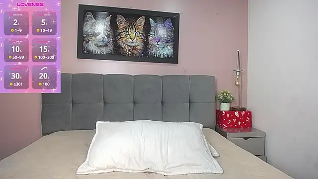 Snapshot of tiiny_emilly chatting on December 21, 2025, 12:40 pm tiiny emilly online show from December 21, 2025, 12:40 pm