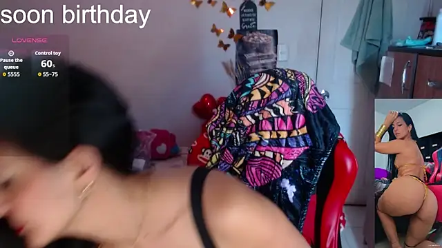 BasmaHernandez online show from April 13, 2026, 1:04 pm