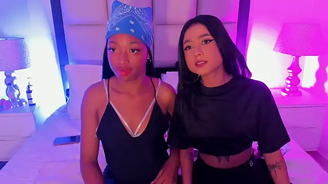 Snapshot of ElisabettaMonroy chatting on November 12, 2025, 5:39 pm ElisabettaMonroy online show from November 12, 2025, 5:39 pm