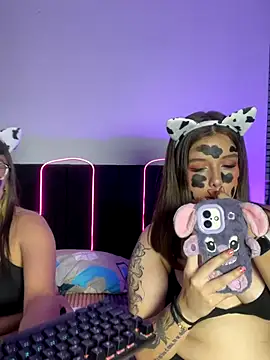 Annie Grosse online show from November 13, 2025, 3:10 am