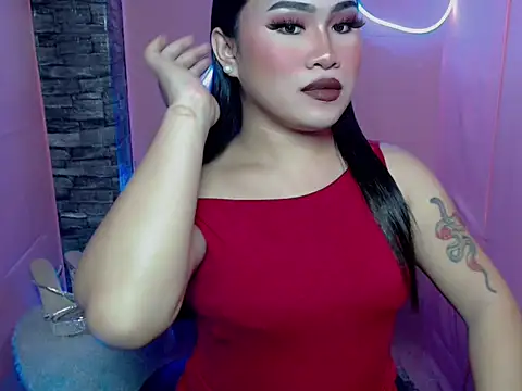 pretty lassy online show from November 11, 2025, 11:49 am