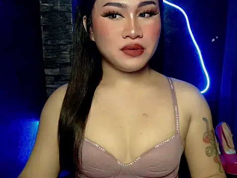 pretty lassy online show from October 14, 2025, 4:07 pm