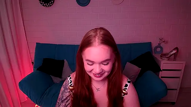 EmiRise online show from September 25, 2025, 5:19 pm